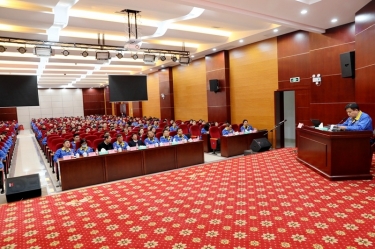 ? 學(xué)習(xí)榜樣，凝聚力量！景興紙業(yè)召開陳良杰同志先進(jìn)事跡報告會